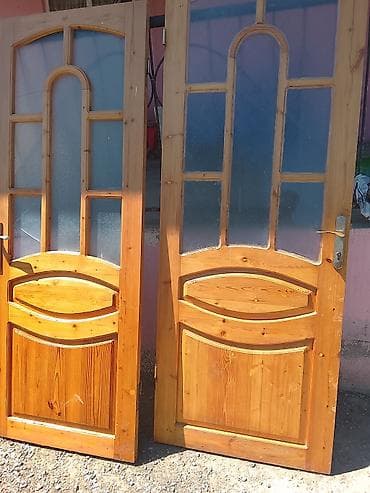 Şüşəli taxta qapılar dəsti - Material: təbii ağac (şam tonlarında at lalafo.az Şüşəli taxta qapılar dəsti - Material: təbii ağac (şam tonlarında