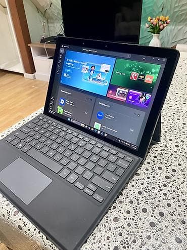 Dell 2 in 1 Tablet 5290 Intel i5 8350U /8GB Ram,256GB SSD