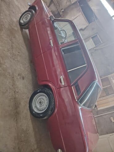 gence traktor zavodu elaqe nomresi: VAZ 2101 (Jiquli) sedan – qırmızı rəng, 4 qapı, arxa ötürücülü klassik — 4