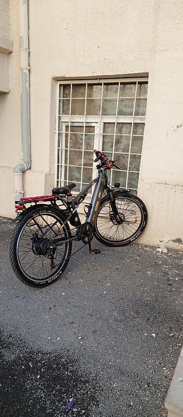 velosipedi: Elektrik velosipedi – mərkəzi batareya bloku və arxa mərkəzdə elektrik — 8