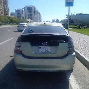 multi sukan: Toyota Prius (II nəsil) hibrid hetçbek QALMAQ SERTILE. ILKIN 800GUNU — 2