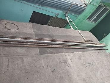 Газовые трубы: Sovet dövründən qalın qaz borular satılır. 20-lik, 25 lik uzunluğu var — 2