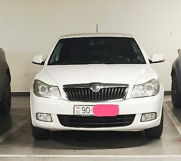 Skoda Octavia: 1.6 l | 2011 il Sedan