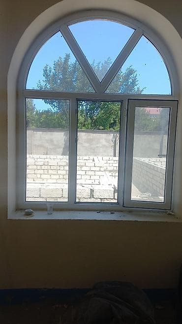 seyfi qapi: PVC qapı-pəncərə dəsti və taxta daxili qapılar - PVC giriş qapısı: ağ — 1