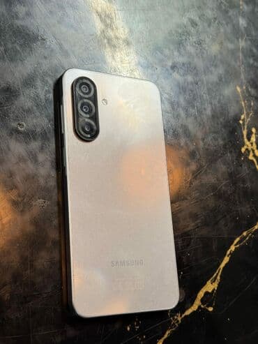 Redmi: Samsung Galaxy A7 — 1