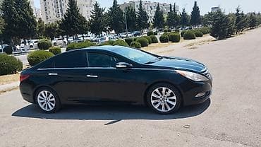 sonata yan guzgu: Hyundai Sonata sedan - Kuzov: qara rəng, 4 qapı, aerodinamik xətlər — 5