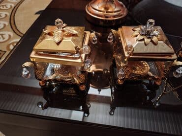 Mücrü Zinət əşyaları üçün, Şüşə