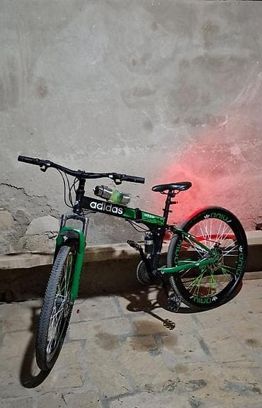 velosiped: Teze Alinib Adidas modeli ortadan qatlanir ölcü 29luq 1aydi alinib az — 1
