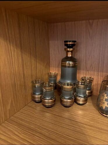 Rəng - Boz, Şüşə lalafo.az -da Rəng - Boz, Şüşə