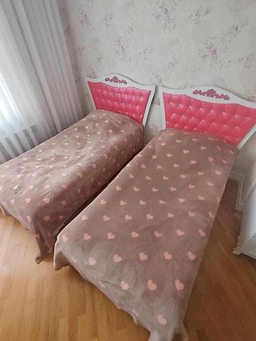 Qız üçün, Çarpayı, Matras ilə, Siyirməsiz