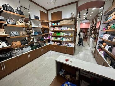 tendirxana icareye verilir 2025: Mağazanın içində 20 kv yer 1500 m icarəyə verilir. Telefon, ətir — 6