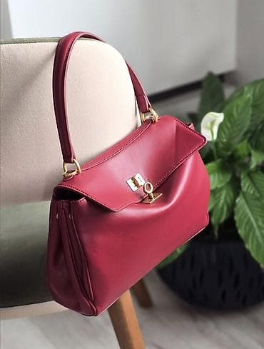 qarmon cantasi: Qırmızı çiyin çantası – klassik və zərif dizayn - Material: hamar — 1