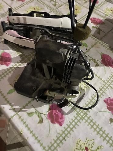 mersedeslər: Komplekt, Mercedes-Benz E240, Yaponiya — 2