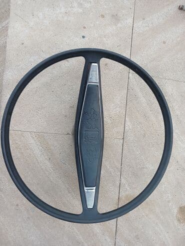 Məhsul: Klassik avtomobil sükanı Təsvir: - Dairəvi formaya malik at lalafo.az — 2 Məhsul: Klassik avtomobil sükanı Təsvir: - Dairəvi formaya malik — 2