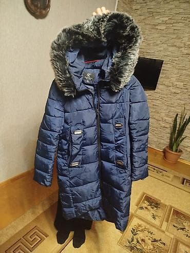 Kişi ayaqqabıları: Qadınlar üçün qış paltosu – kapüşonlu, qalın dolğu ilə - Rəng: tünd — 1