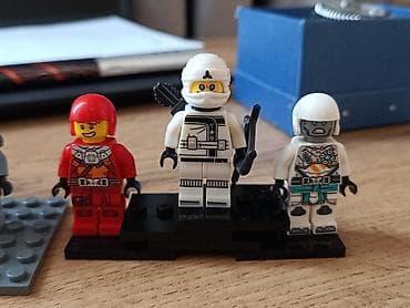 fil fiqur: LEGO minifiqur kolleksiyası – müxtəlif temalar və personajlar Məzmun — 3