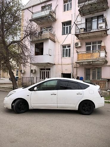 prius disk təkər: Toyota Prius (2-ci nəsil) hibrid hetçbek - Kuzov: 5 qapılı hetçbek — 1