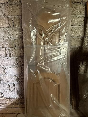 hamam ucun lambirin: Taxta otaq qapısı qoz ağacındandı - Material: ağac (klassik üslubda — 1