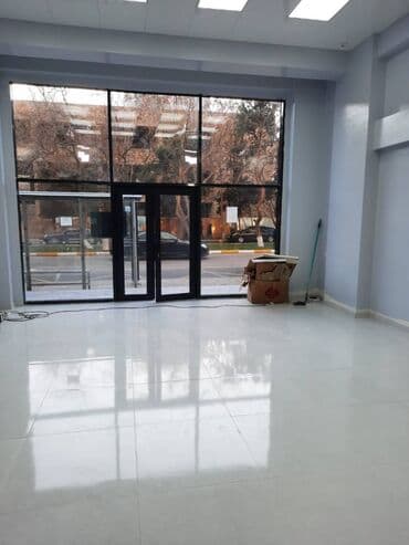 nerimanovda obyekt satilir: Nərimanov rayonu Montin bazarına yaxın,sahəsi 55 kv/m olan, 1 otağlı — 2