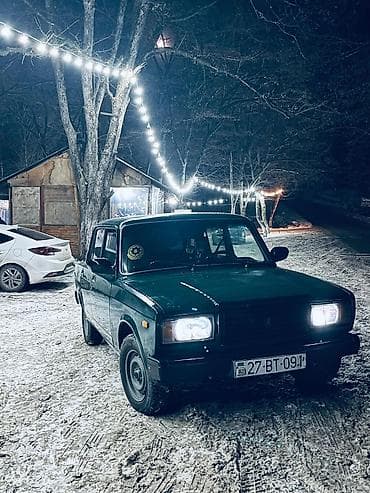 ucuz mapedler: Lada 2107 sedan - Korpus: 4 qapılı sedan, tünd yaşıl rəng - Salon — 1