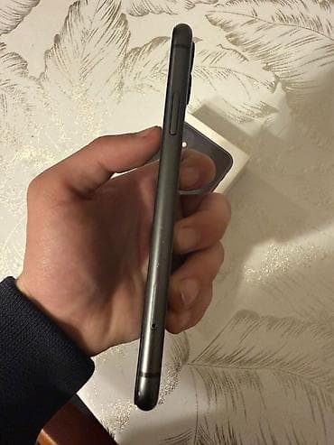 vertu orjinal: IPhone 11, 64 GB, Qara — 4