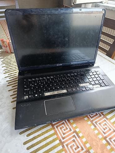 8 RAM, yaddas 500
A 717 Noutbuk islek veziyyetdedir