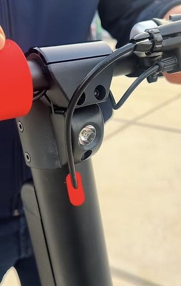 scooter icaresi: X8 elektrik skuter. Satilir hecbir problemi yoxdu. Super vezyetde 750 — 3