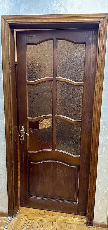 şüşe qapılar: İşlənmiş Otaq qapısı Zamok ilə, Zəmanətsiz, Ödənişli quraşdırma, Ünvandan götürmə — 5