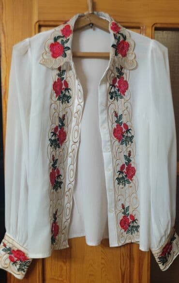 atlas köynəklər: Saroçka yenidən seçilmir. 40 razmer — 1