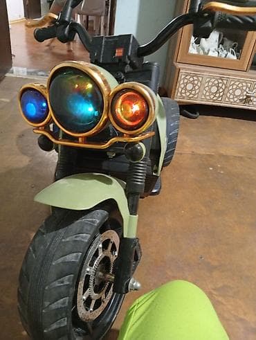 Uşaq dünyası: Uşaq üçün elektrikli üçtəkərli motosiklet - Geniş və sabit üçtəkərli — 1