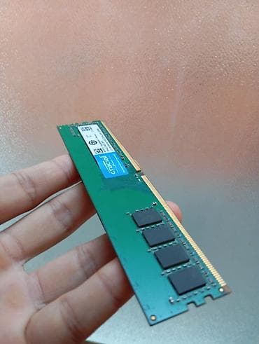 komputer ekrani: Operativ yaddaş (RAM) Crucial, 4 GB, 2400 Mhz, DDR4, PC üçün, İşlənmiş — 3