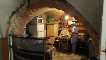 novxani restoranlar: Yasamal rayonu,Daxili işlər Nazirliyin yaxınlığında, 90 kv.m sahəsi — 8