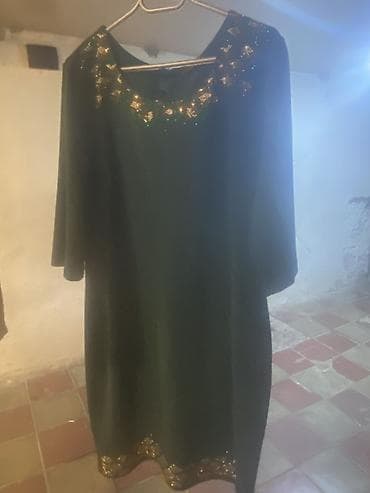 Qadın geyim dəsti - Qara-yaşıl rəngli zərli don: Dizə yaxın uzunluq — 1