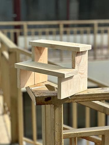 İki pilləli taxta dayaq/nərdivan - Material: təbii şam ağacı, bütöv