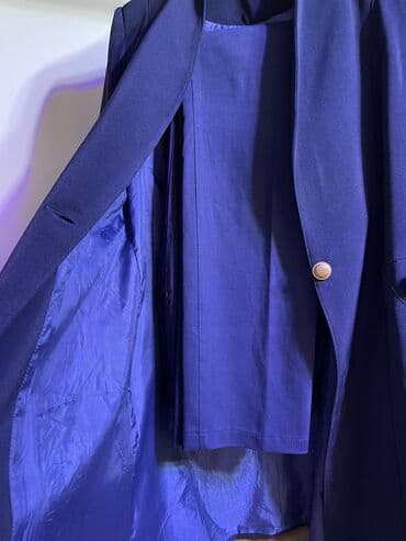 Köynəklər: Kostum 40 manata satılır. Temiz ve seliqelidir. 38 42 bedene göredir — 3