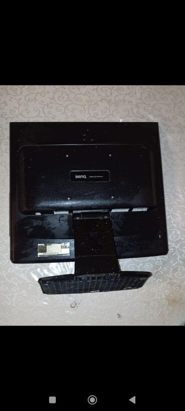 benq e700 lcd monitor: Tecili satilir hecbir problemi yoxdu sadece sunuru yoxdu işlek — 4