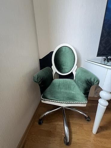 kirslo: Kreslo, Vеlur parça — 1