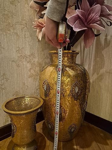 Ev saatları: Vaza dəsti — 8