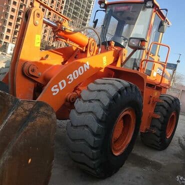 yeni traktorlarin satisi: Texnika şüşesi — 4