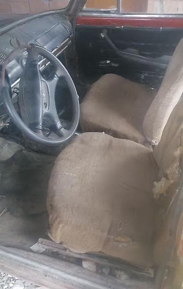 bmw 525 2003: SƏNƏTDƏRİ YOXDU maşın işlək vəziyətdədir VAZ 2101 “Jiquli” sedan - — 2