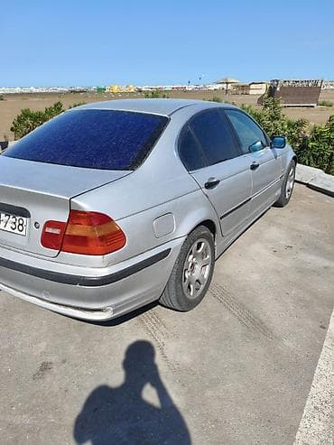 bmw z3: BMW 3 Series E46 sedan - Korpus: 4 qapılı sedan, gümüşü rəng - Salon — 4