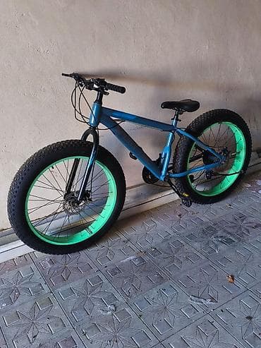Endirim oluna biler. Fatbike tipli dağ velosipedi - Rəng: mavi gövdə