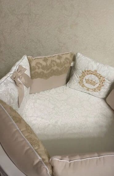 uşaq ucun maşınlar: Beşik üçün premium tekstil dəsti - Rənglər: krem və bej tonları — 2