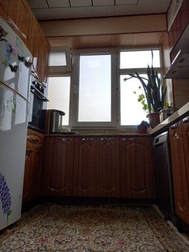 ucbucaq evlər: Bakı, 3 otaqlı, Köhnə tikili, m. Xalqlar Dostluğu, 78 kv. m — 5