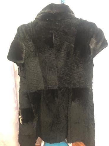 geyim alıram: Waggon Suba, 2500 manata alinib. 38 razmer. Bogazi ve qollari tebii — 5