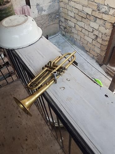 Спорт и хобби: Məhsul: Truba (boru) – klapanlı, metal korpuslu Təsvir: - Material — 2