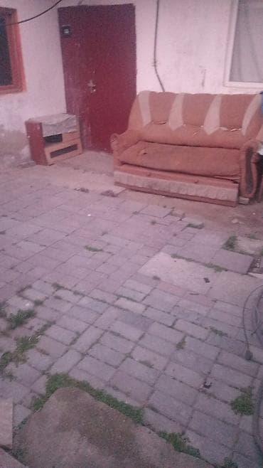 80 kv. m, 2 otaqlı, Telefon, Qaz, İşıq