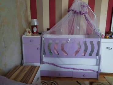 Digər uşaq mebeli: Bewik. Yaxwi veziyyetdedir. 1 il iwlenib. 100 azn — 1