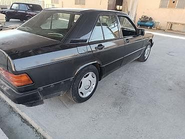 mercedes 180 b: 92 maşınıdı xaiş eliyirəm 2026 ya aid suallar verməyin Mercedes-Benz — 2