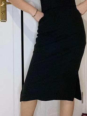 Plaşlar: Qara midi ətək, XS dir ancaq S ə də uyğunlaşar. Çox az geyinilib - — 1